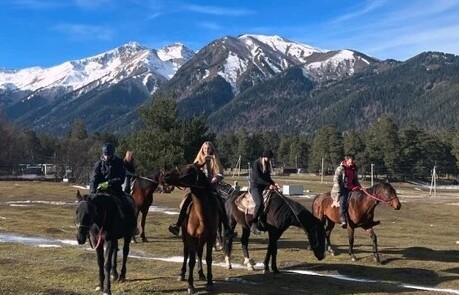 Конные прогулки&nbsp;